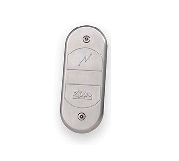 NIRIS – Portello da palo con superficie piana per feritoia 38x132 mm.